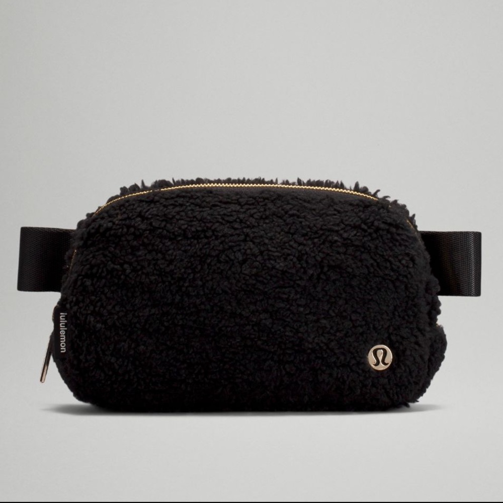 Lululemon Everywhere Fleece Belt Bag